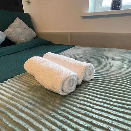 #4 Tgha Luxury One Bedroom Apartment In Athlone Eksteriør billede